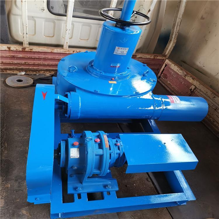 Sewage treatment scraper gear reducer